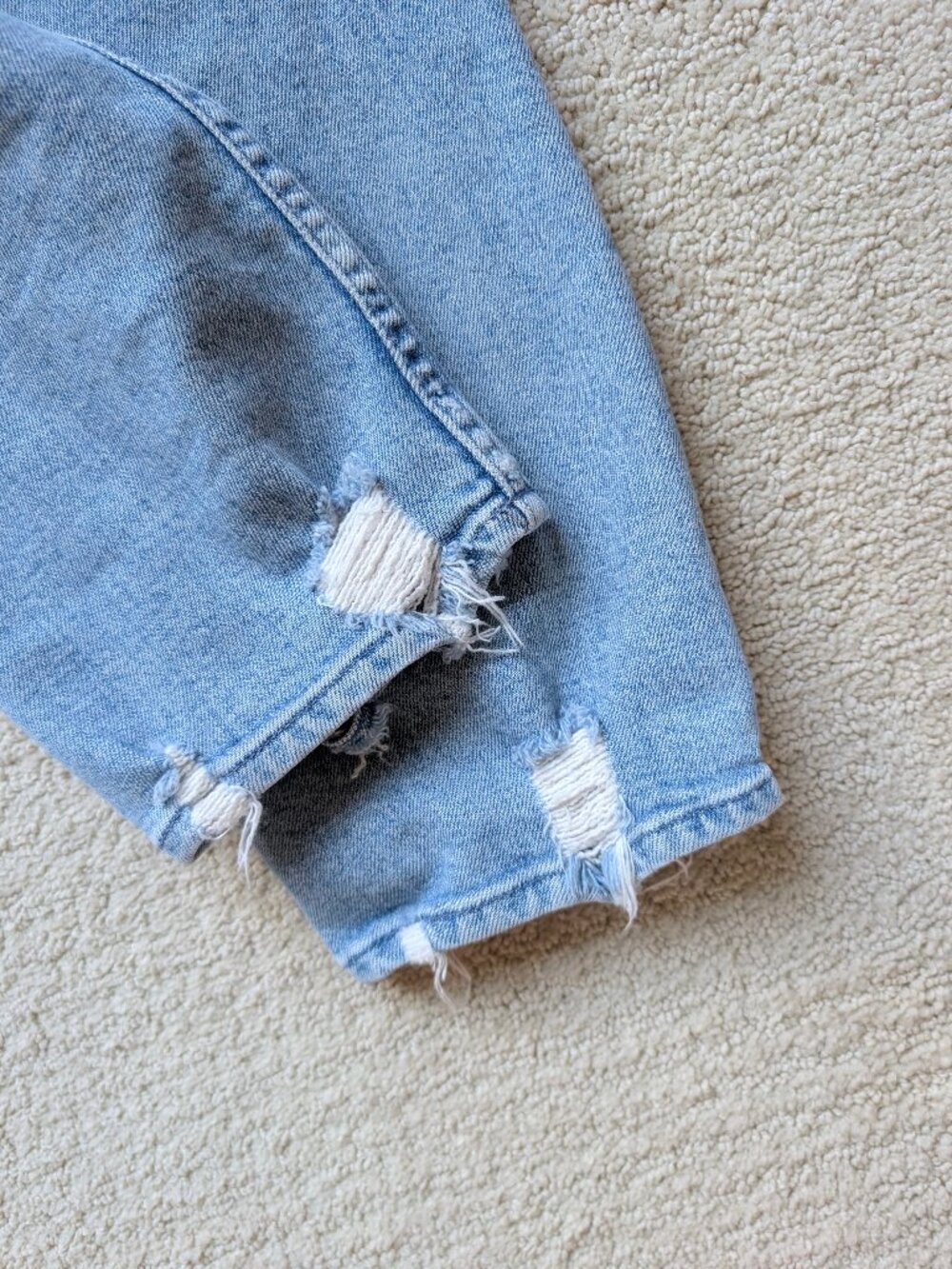 MOTHER Superior 25 The Tomcat Jeans in The Confession high rise distressed denim - Picture 8 of 12